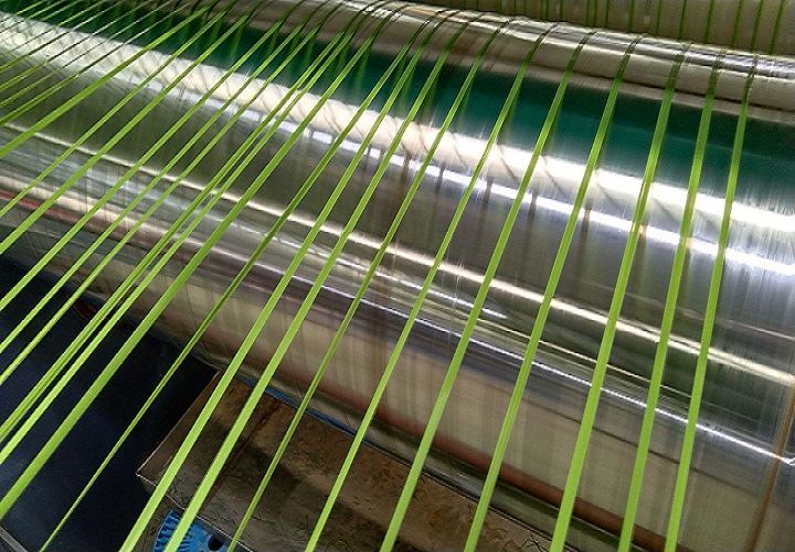 Straight yarn