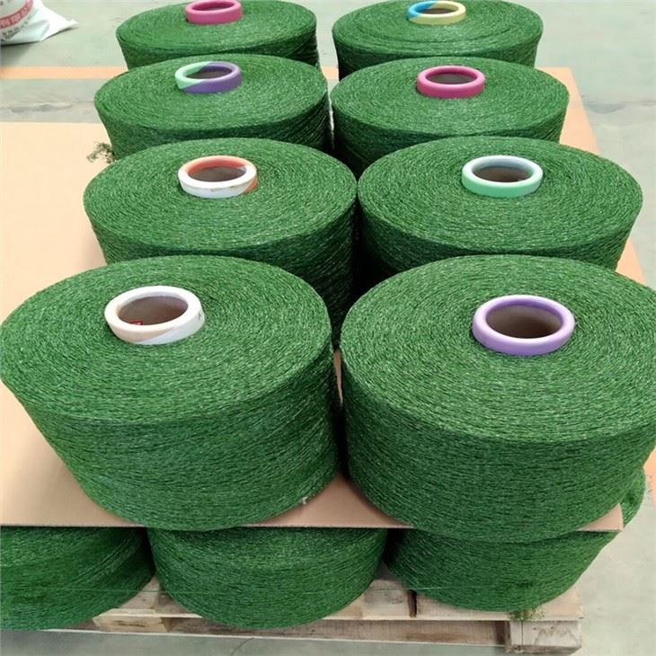green curly yarns